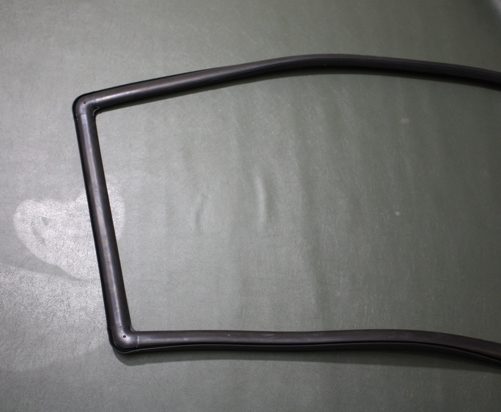 GUARNIZIONE PARABREZZA MGB GT