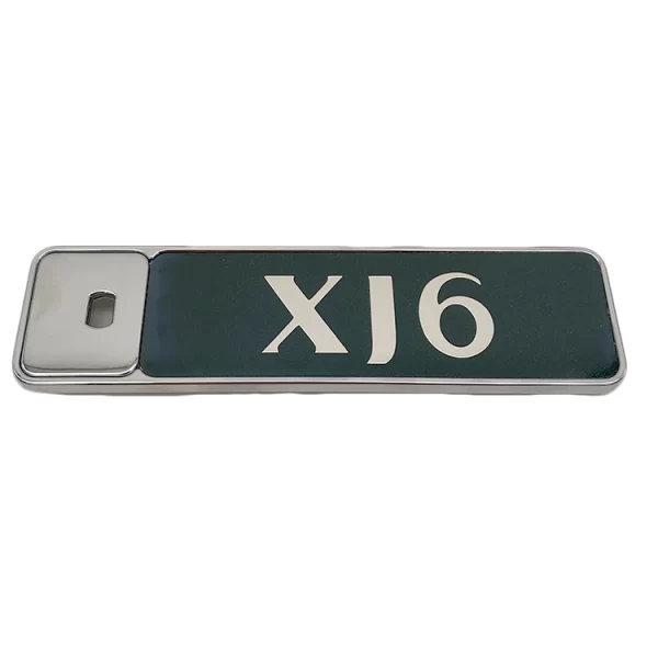 scritta xj6 bagagliaio jaguar